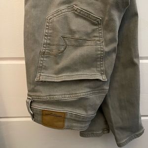 AMERICAN EAGLE NEXT LEVEL STRETCH Jeans size 6 GREEN